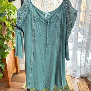 She and‎ Sky Cold shoulder dress size Large